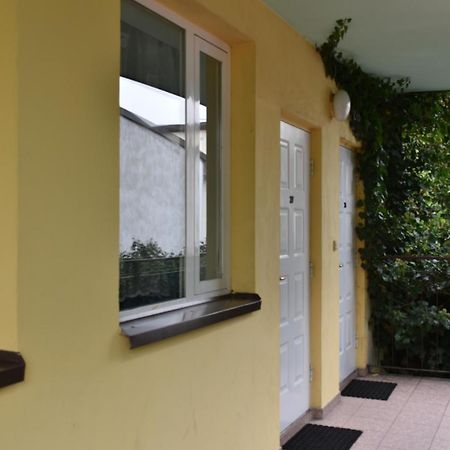 Hostel Malva Łomianki Екстериор снимка