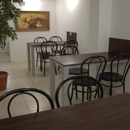 Hostel Malva Łomianki Екстериор снимка
