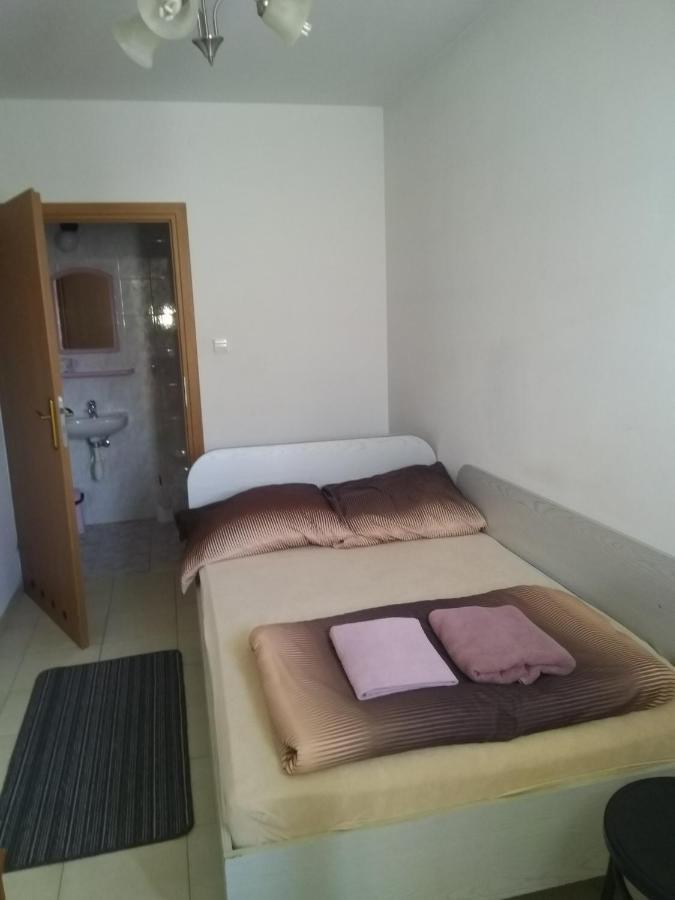 Hostel Malva Łomianki Екстериор снимка