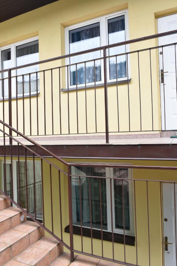 Hostel Malva Łomianki Екстериор снимка