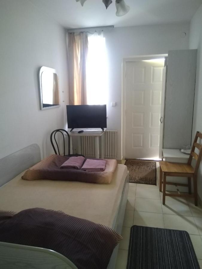Hostel Malva Łomianki Екстериор снимка